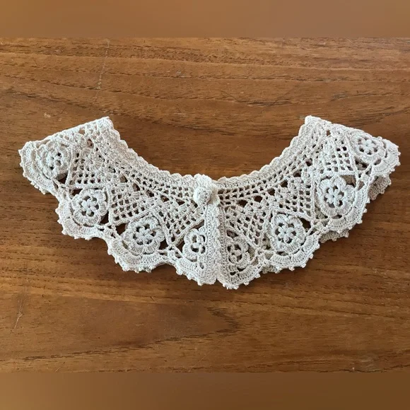 Two Vintage Hand Crochet Cotton Victorian Collars - Picture 2 of 10